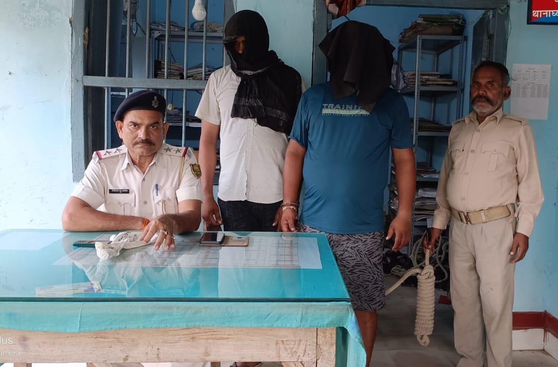 BANKA NEWS: देसी कट्टा और गोली तस्करी करने आया था युवक , पुलिस ने क्रेता और विक्रेता को दबोचा ।