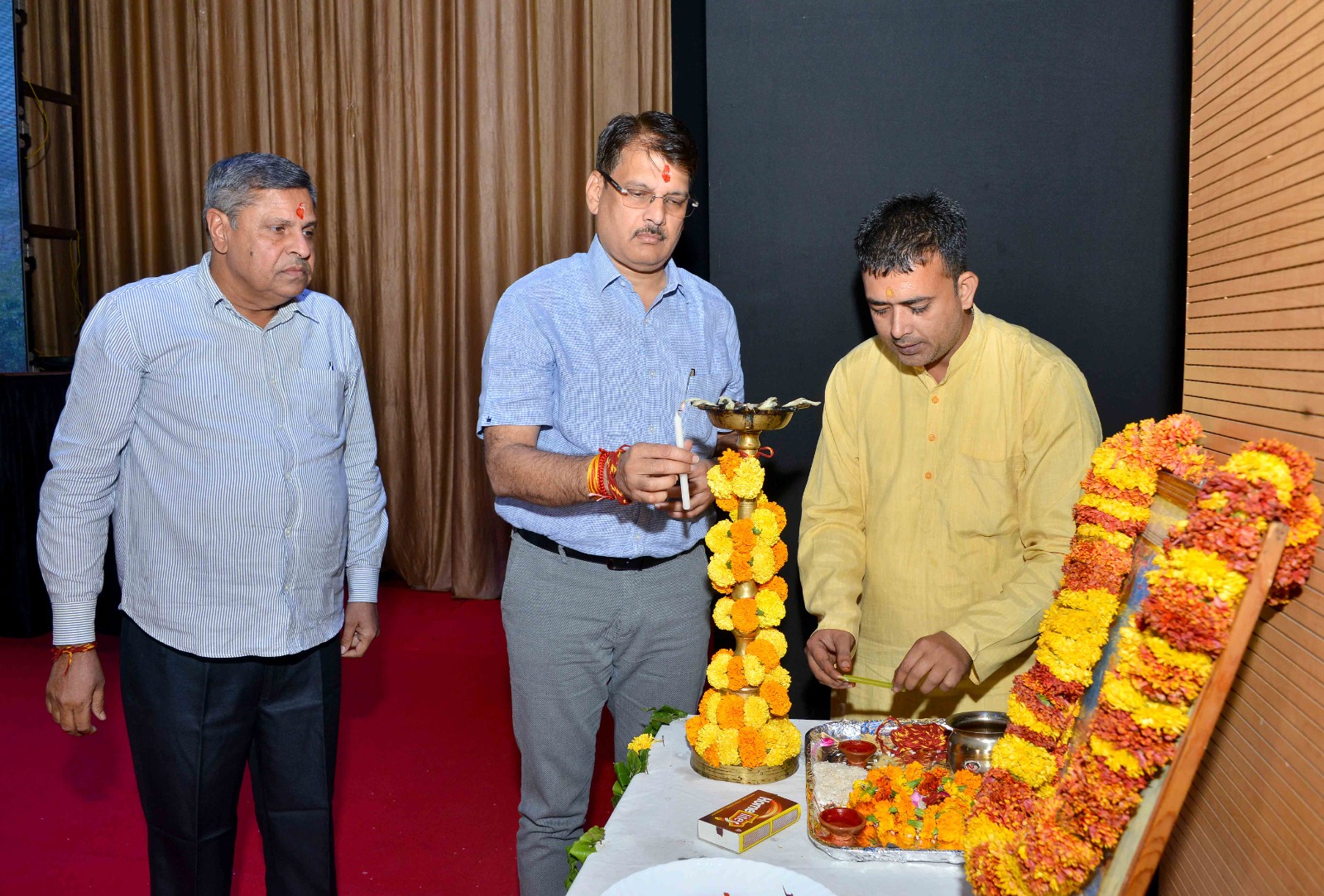 अटल भू-जल योजना पर एक दिवसीय कार्यशाला आयोजित— भू-जल संग्रहण की नवीनतम तकनीकों से भू-जल वृद्धि पर देना होगा ध्यान, जल को अमृत मानकर सहेजने की हैं आवश्यकता - प्रमुख शासन सचिव भू-जल विभाग - भास्कर ए सावंत
