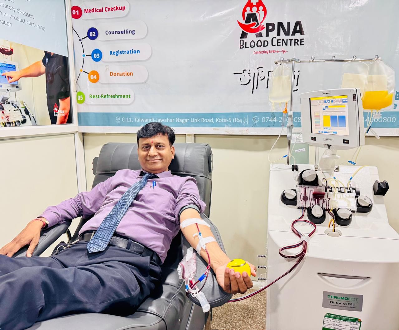 शहर में रक्तदान को लेकर भुवनेश गुप्ता ने बनाया सकारात्मक माहौल, पैदा की जागरुकता, देर रात तीन बजे भुवनेश गुप्ता ने 69वीं बार डोनेट की एसडीपी, 177 बार कर चुके है कुल डोनेशन ।