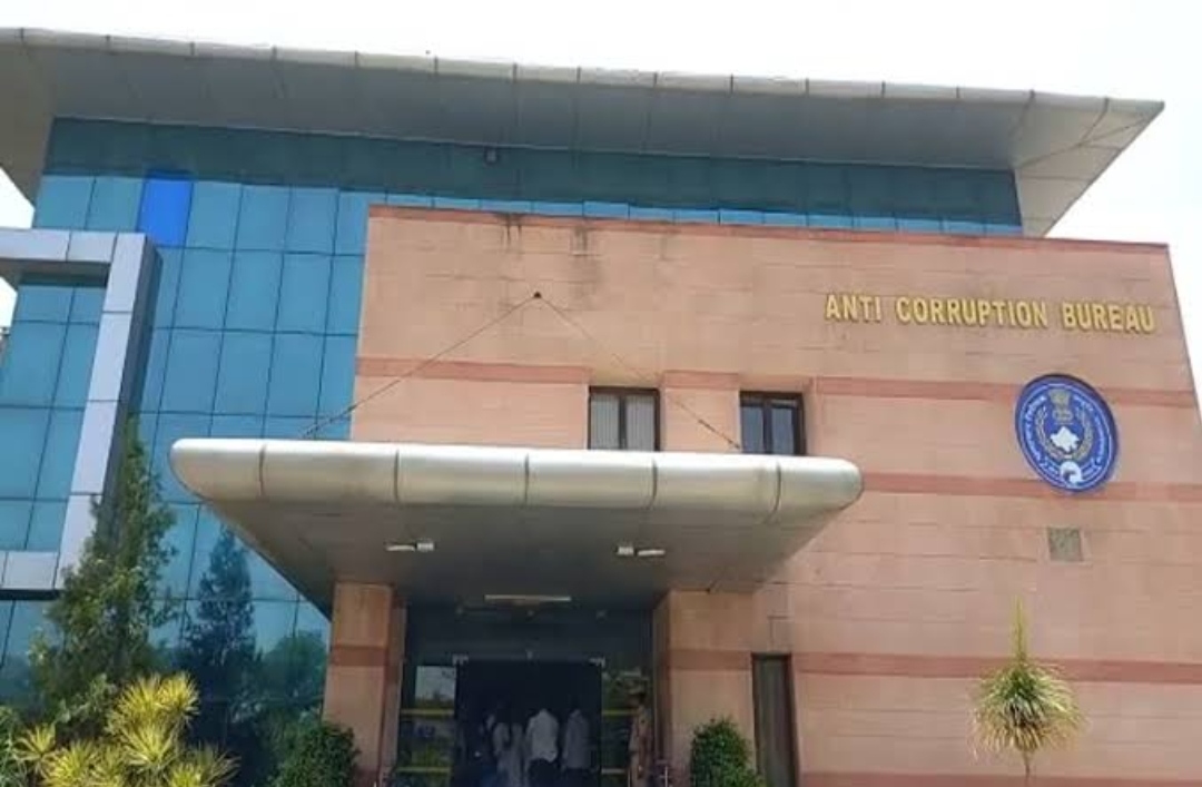 एसीबी ने राजस्थान के वरिष्ठ IAS ऑफिसर कुंजीलाल मीणा को 12 लाख के रिश्वत केस में दी क्लीन चिट, जानें पूरा मामला ?