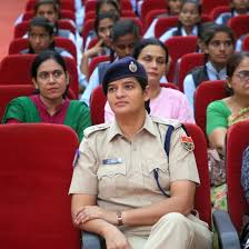 कौन है IPS अमृता दुहन डॉक्टर से बनी आईपीएस, बिना कोचिंग पहले प्रयास में पास की देश की सबसे कठिन परीक्षा.