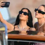 Hadiah Natal Empat Anak Anjing dari Kim Kardashian Picu Kecaman PETA: ‘Bukan Boneka Mainan’