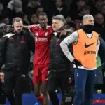 Manajer Liverpool Arne Slot Kecam Tekel Bek Spurs: Isak Patah Tulang Fibula, Absen Berbulan-bulan